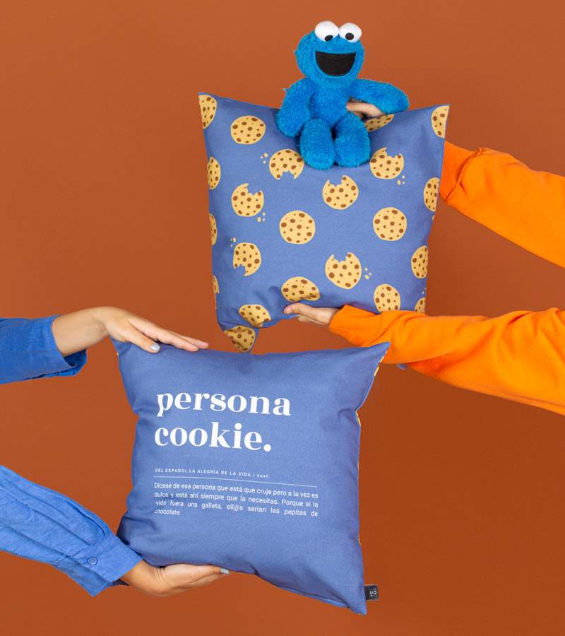 COJÍN  UO «PERSONA COOKIE»